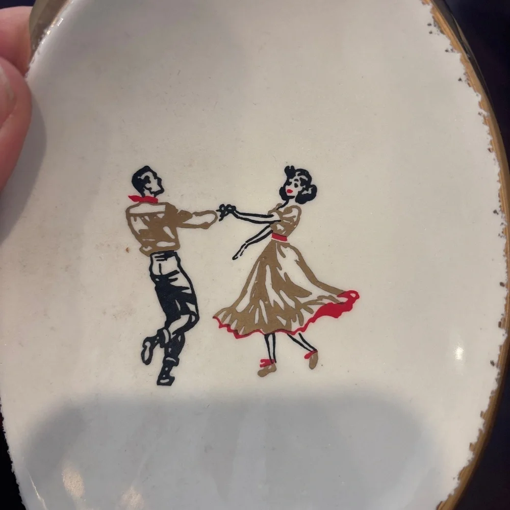 Vintage couple dancing design ring holder dish